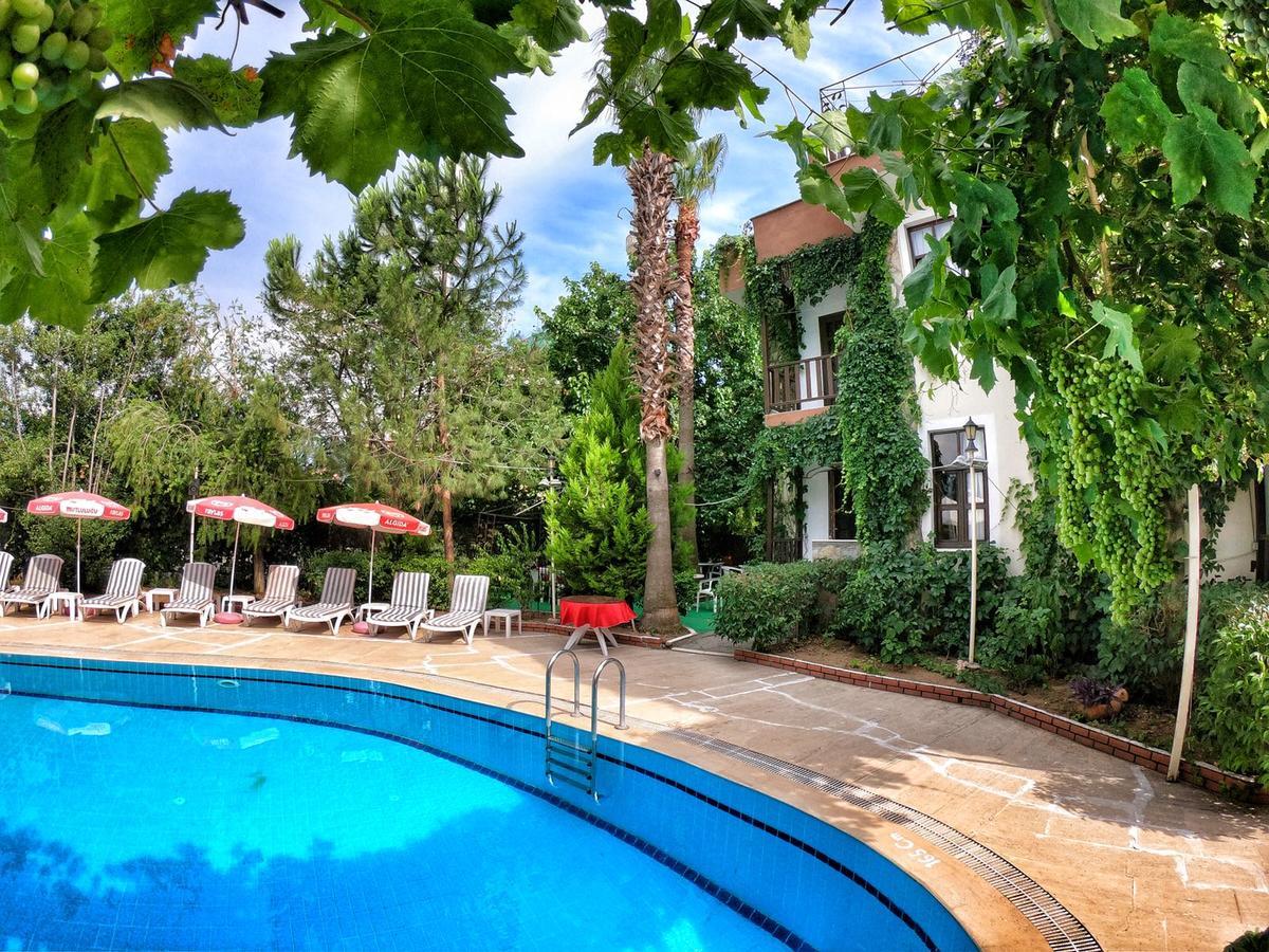 Erciyes Apart Hotel Fethiye Exterior photo